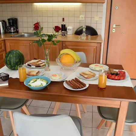 Mary's House * העיירה רתימנו